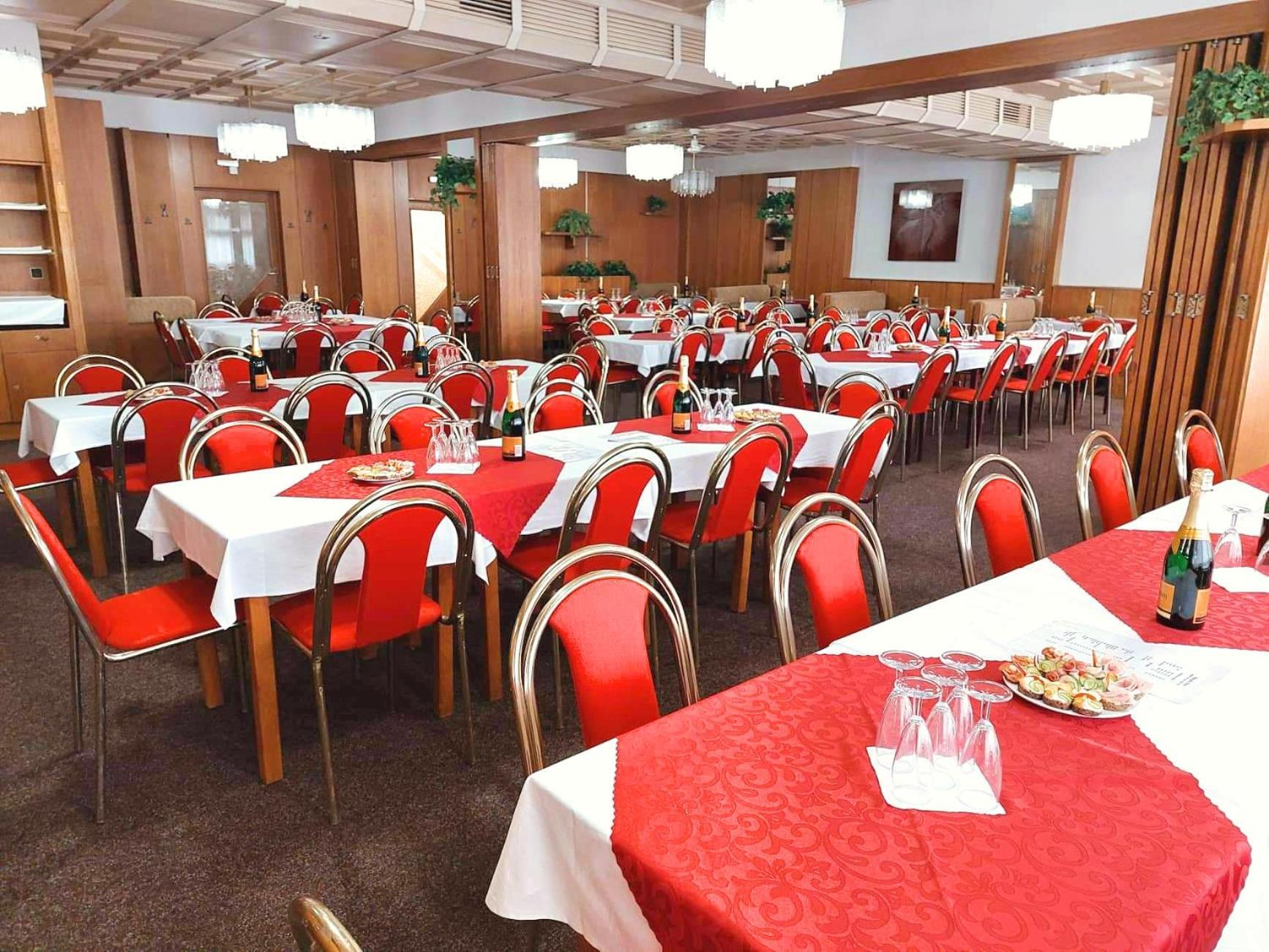 Hotel Merkur - Jablonec Nad Nisou Exterior photo