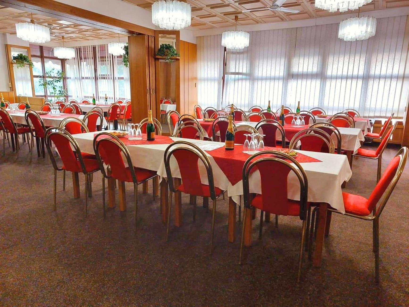 Hotel Merkur - Jablonec Nad Nisou Exterior photo