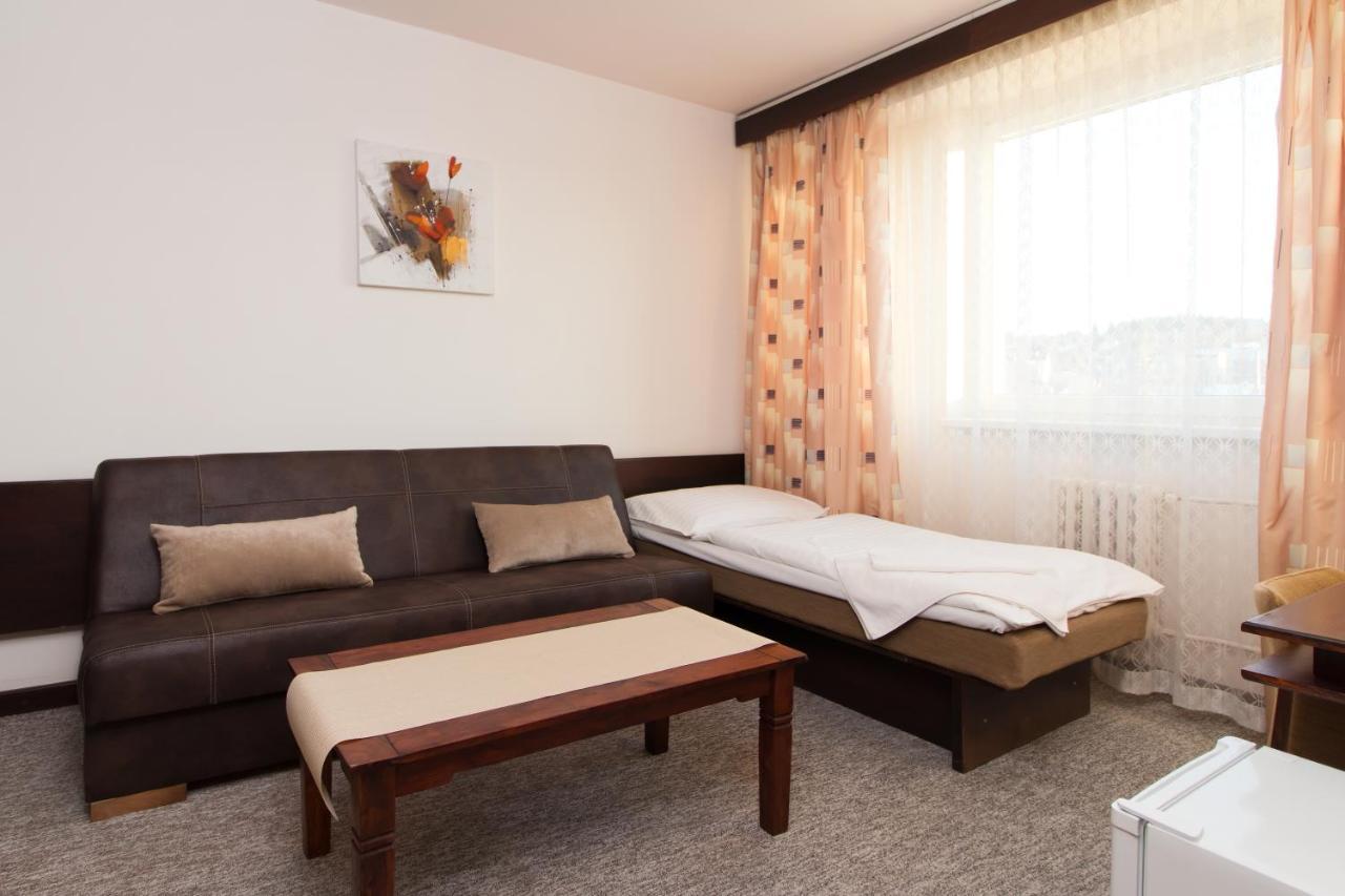 Hotel Merkur - Jablonec Nad Nisou Exterior photo